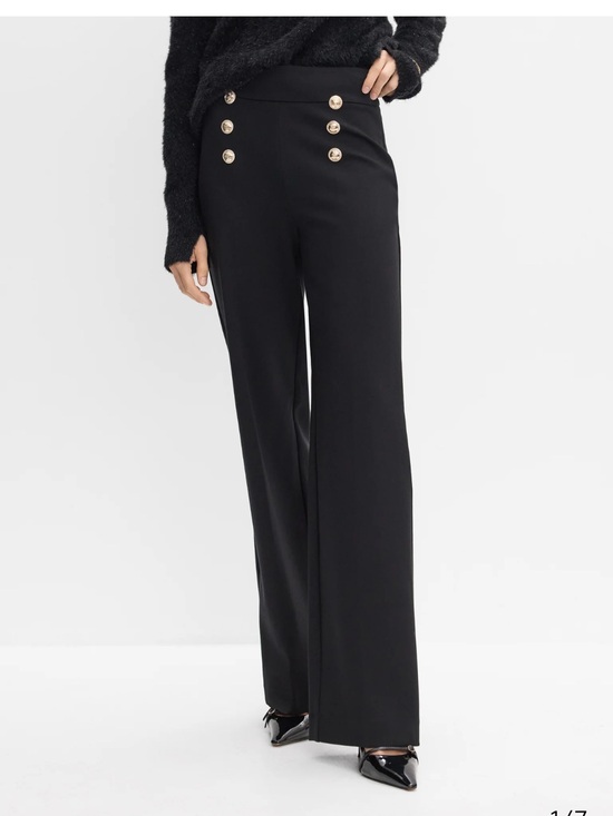 Melanie Lyne Pants - NWT Melanie Lyne Soho Button Detail Pants - Size 6